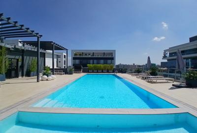 2 Bed Apartment with En Suite at Riverside Drive - 4