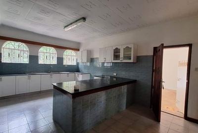 4 Bed House with En Suite at Peponi Road