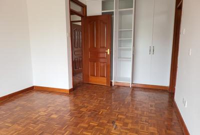 4 Bed Townhouse with En Suite at Red Hill