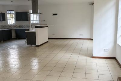 4 Bed Townhouse with En Suite in Spring Valley - 4