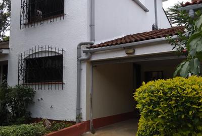 5 Bed Townhouse with En Suite at Muringa Road - 4