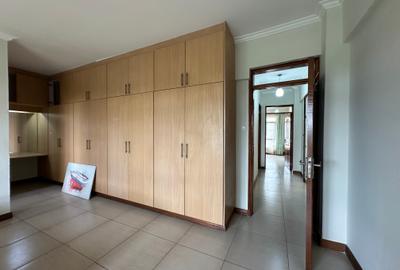 Serviced 4 Bed Apartment with En Suite in Kileleshwa