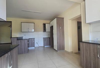 4 Bed Townhouse with En Suite in Kitisuru