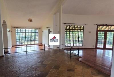 4 Bed House with En Suite in Runda - 2