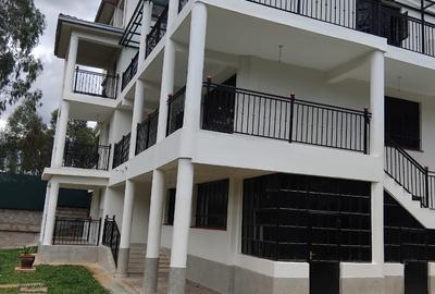 2 Bed Apartment with En Suite at New Kitisuru