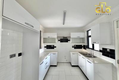 4 Bed Townhouse with En Suite in Muthaiga