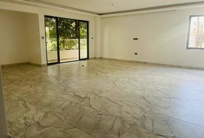 5 Bed Apartment with En Suite at 3Rd Parklands - 2