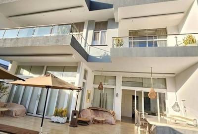 4 Bed Townhouse with En Suite at Spring Valley - 2