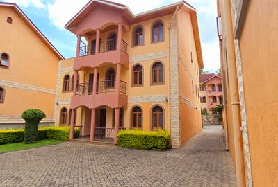 5 Bed Villa with En Suite at Laikipia Road