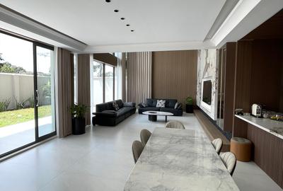 5 Bed Villa with En Suite in Lavington - 3