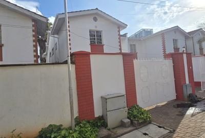 4 Bed Townhouse with En Suite at Lavington Green - 3
