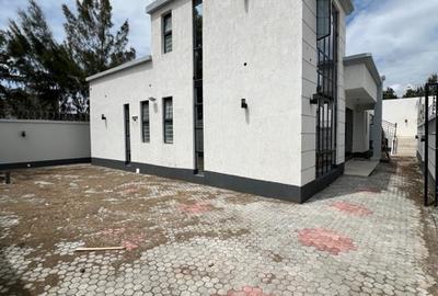 4 Bed Townhouse with En Suite in Ruiru - 2