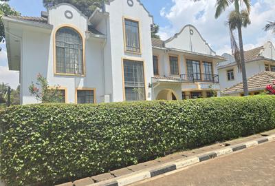 4 Bed Townhouse with En Suite at Mugumo Road