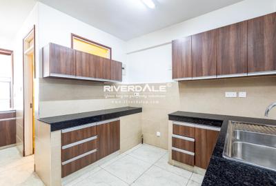 4 Bed Apartment with En Suite in Parklands