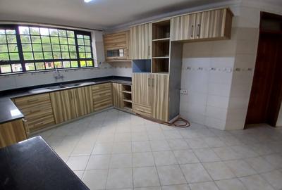 4 Bed House with En Suite in Karen