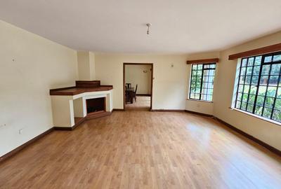 4 Bed House with En Suite in Runda