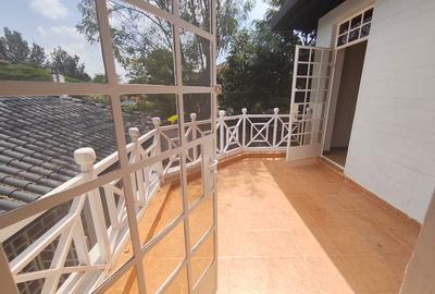 5 Bed House with En Suite in Runda