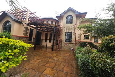 4 Bed House with En Suite in Runda