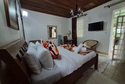 1 Bed House with En Suite in Karen - 2