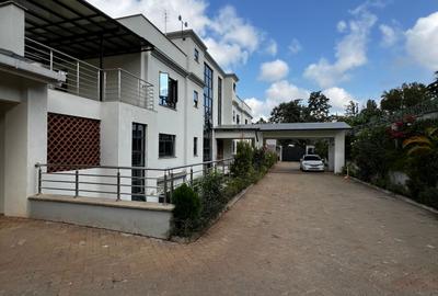 5 Bed Townhouse with En Suite in Thigiri