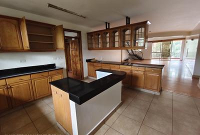 4 Bed Apartment with En Suite at Lavington - 2