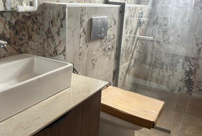 3 Bed Apartment with En Suite in Brookside - 3