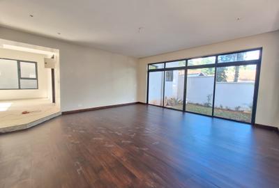 5 Bed Townhouse with En Suite at Lavington Green - 4