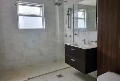 1 Bed Apartment with En Suite at Rhapta Rd - 4