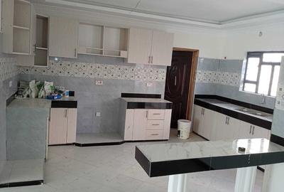 4 Bed House with En Suite in Ongata Rongai