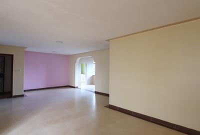 4 Bed Apartment with En Suite at 2Nd Parklands Avenue - 2