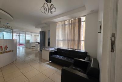 1,205 ft² Office with Service Charge Included at 3Rd Avenue Parklands - 2