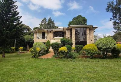 5 Bed House with En Suite at Mutero