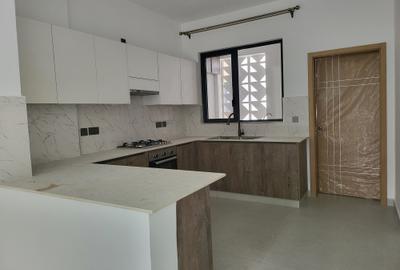 2 Bed Apartment with En Suite in Brookside - 2
