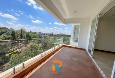 3 Bed Apartment with En Suite in Parklands