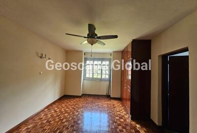 4 Bed House with En Suite in Runda - 3