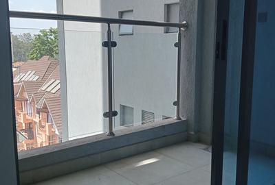 Serviced 1 Bed Apartment with Swimming Pool in Valley Arcade - 4