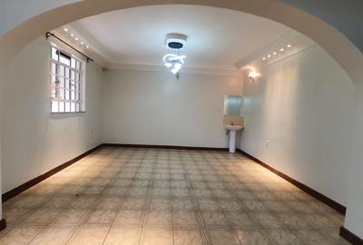 3 Bed House with Garden at Old Runda - 4