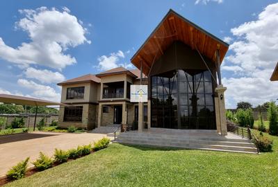 5 Bed House with En Suite in Runda
