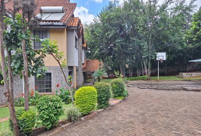 4 Bed Townhouse with En Suite in Kitisuru