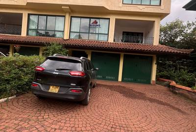 4 Bed Townhouse with En Suite in Westlands Area