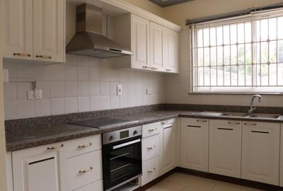 2 Bed House with En Suite in Runda