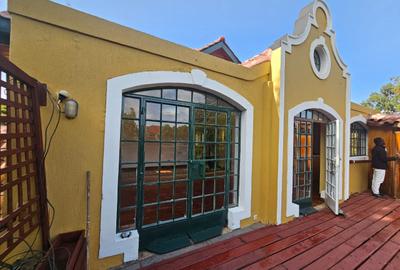 4 Bed House with En Suite in Runda