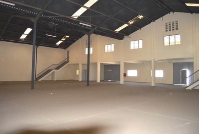 8,500 ft² Warehouse with Service Charge Included in Embakasi