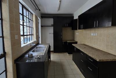 3 Bed Apartment with En Suite in Lavington - 2