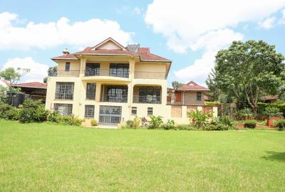 5 Bed House with En Suite at Runda