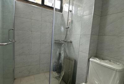 1 Bed Apartment with En Suite in Lavington - 2