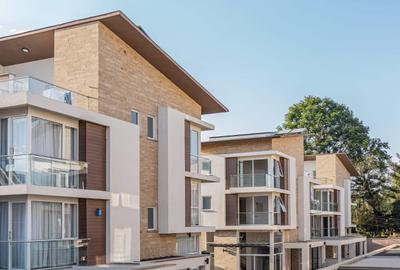 4 Bed Villa with En Suite in Lavington - 3