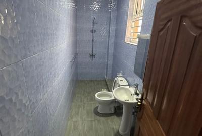 5 Bed House with En Suite in Karen - 3