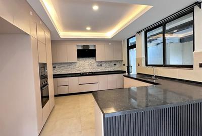 4 Bed Townhouse with En Suite at Lavington Green - 4