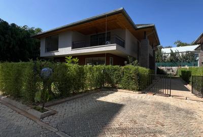 5 Bed Townhouse with En Suite in Lavington